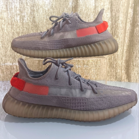 Adidas YEEZY 350 Boost V2 Knit Sneakers: size 16 - Picture 3 of 9